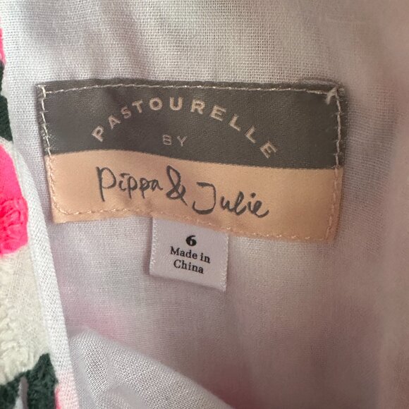 Floral dress by Pippa and Julie in size 6 - Picture 3 of 3